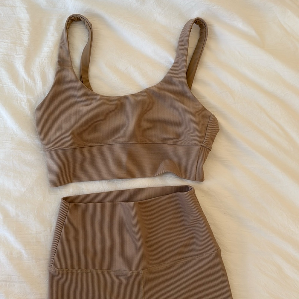 Beach Riot set in taupe